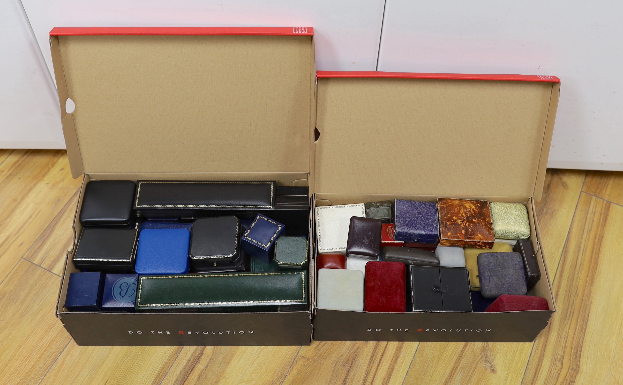 A large quantity of assorted empty jewellery boxes.